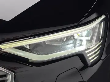 2022 Audi e-tron с пробегом 51 473 км
