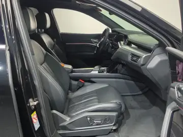 2022 Audi e-tron с пробегом 51 473 км