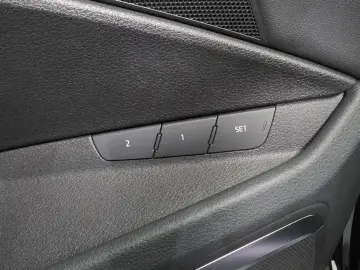 2022 Audi e-tron с пробегом 51 473 км