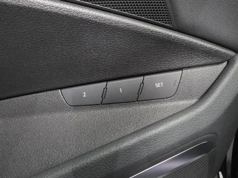 2022 Audi e-tron с пробегом 51 473 км
