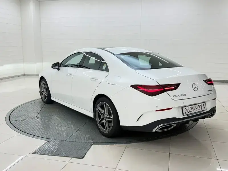 2025 Mercedes-Benz CLA с пробегом 12 183 км