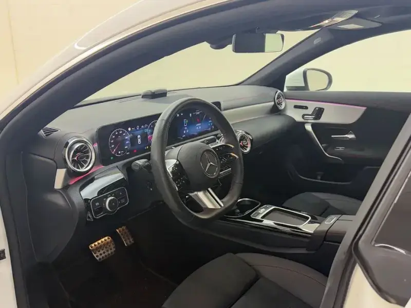 2025 Mercedes-Benz CLA с пробегом 12 183 км