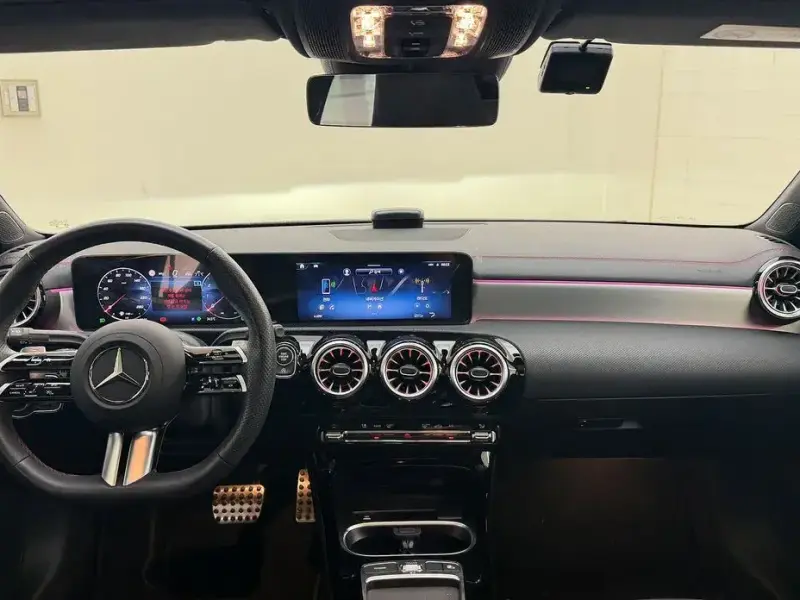 2025 Mercedes-Benz CLA с пробегом 12 183 км
