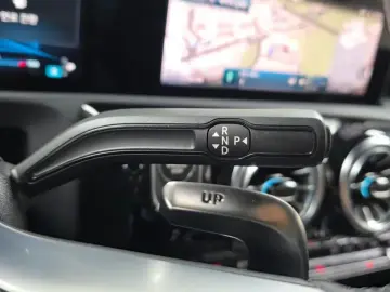 2025 Mercedes-Benz CLA с пробегом 10 334 км