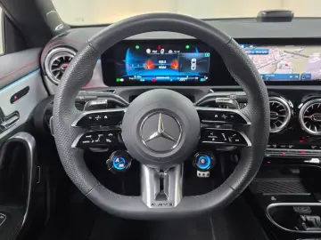 2025 Mercedes-Benz CLA с пробегом 10 334 км