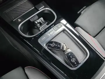 2025 Mercedes-Benz CLA с пробегом 10 334 км
