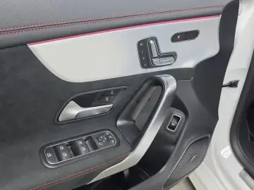 2025 Mercedes-Benz CLA с пробегом 10 334 км