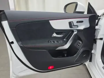 2025 Mercedes-Benz CLA с пробегом 10 334 км