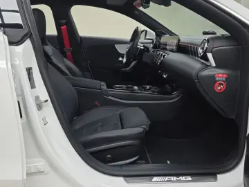 2025 Mercedes-Benz CLA с пробегом 10 334 км