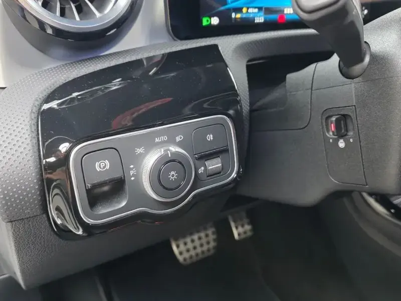 2025 Mercedes-Benz CLA с пробегом 10 334 км