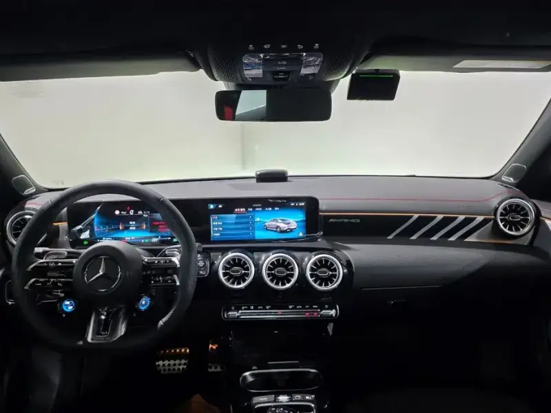 2026 Mercedes-Benz CLA с пробегом 1 012 км