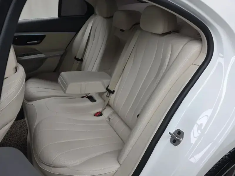 2024 Mercedes-Benz E-Класс с пробегом 9 003 км