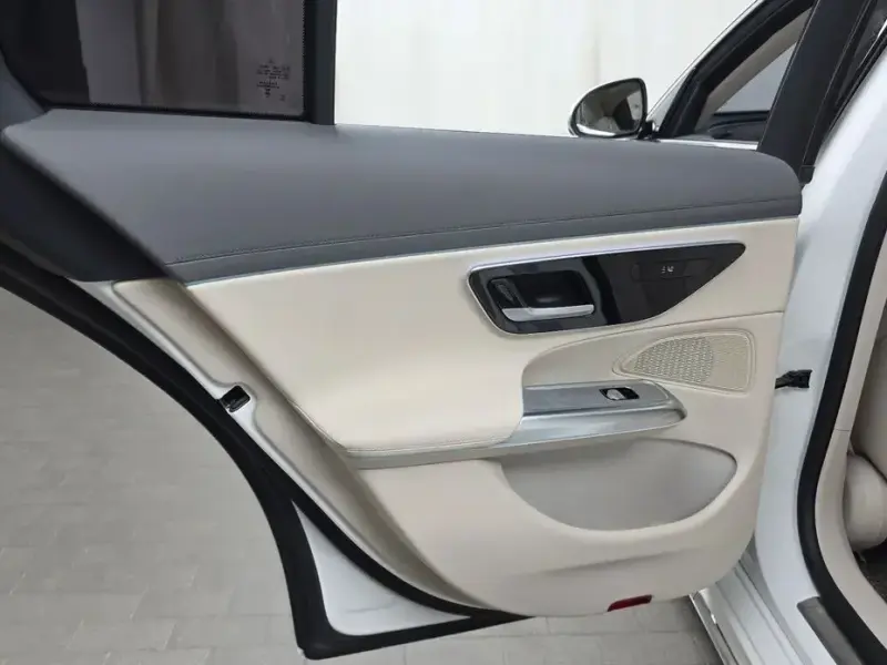 2024 Mercedes-Benz E-Класс с пробегом 9 003 км