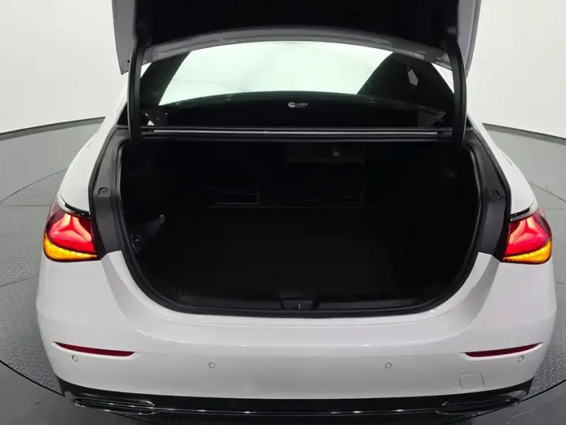 2024 Mercedes-Benz E-Класс с пробегом 6 325 км