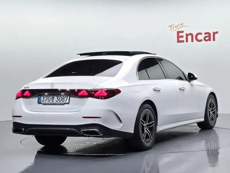 2026 Mercedes-Benz E-Класс с пробегом 10 006 км
