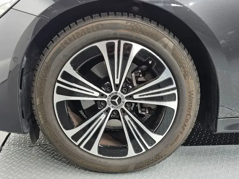 2025 Mercedes-Benz E-Класс с пробегом 18 631 км