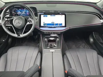 2025 Mercedes-Benz E-Класс с пробегом 18 631 км
