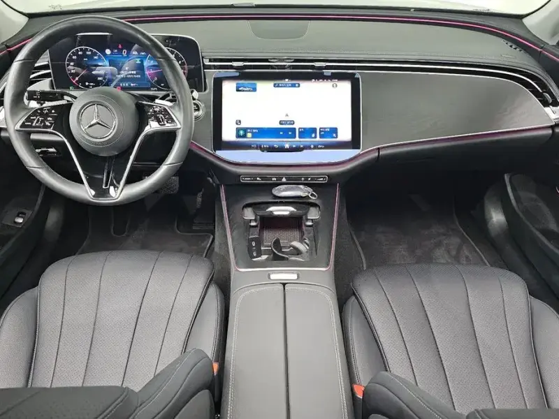 2025 Mercedes-Benz E-Класс с пробегом 18 631 км