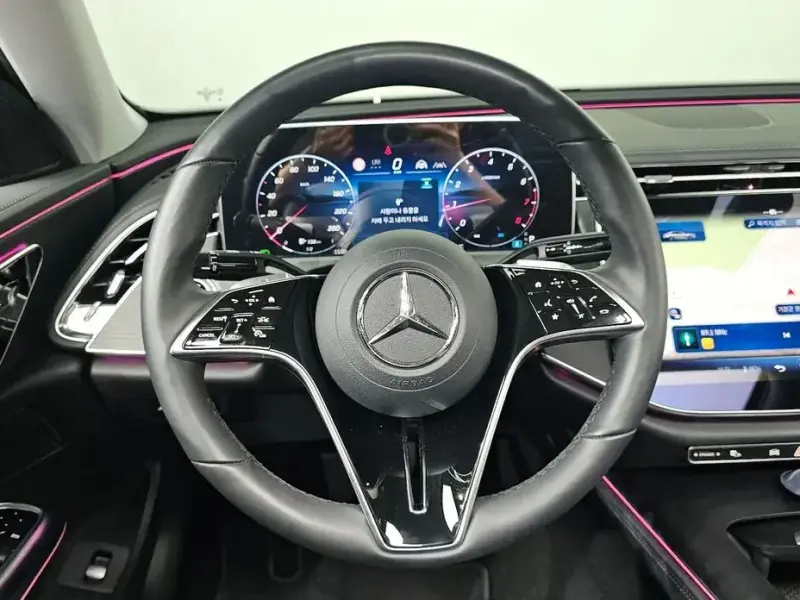 2025 Mercedes-Benz E-Класс с пробегом 18 631 км