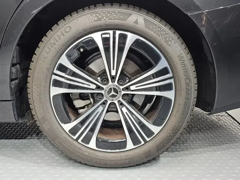 2025 Mercedes-Benz E-Класс с пробегом 18 631 км