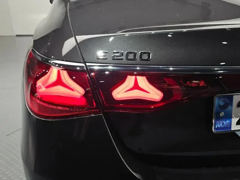 2025 Mercedes-Benz E-Класс с пробегом 18 631 км