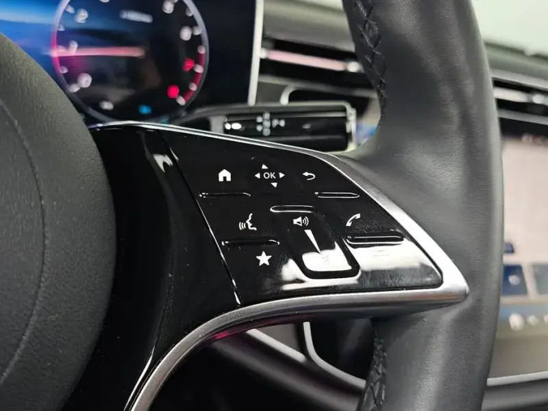 2025 Mercedes-Benz E-Класс с пробегом 18 631 км