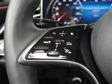 2025 Mercedes-Benz E-Класс с пробегом 18 631 км