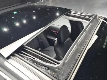 2025 Mercedes-Benz E-Класс с пробегом 18 631 км