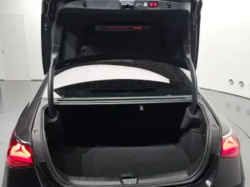 2025 Mercedes-Benz E-Класс с пробегом 18 631 км