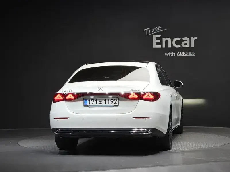 2024 Mercedes-Benz E-Класс с пробегом 27 349 км