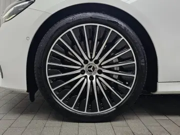 2024 Mercedes-Benz E-Класс с пробегом 27 349 км