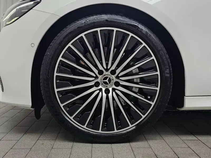 2024 Mercedes-Benz E-Класс с пробегом 27 349 км