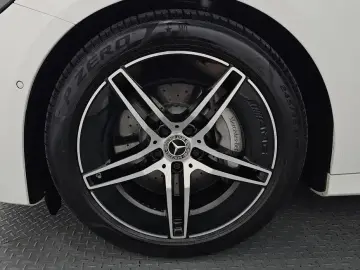 2025 Mercedes-Benz E-Класс с пробегом 12 132 км