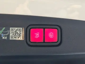 2024 Mercedes-Benz E-Класс с пробегом 27 349 км