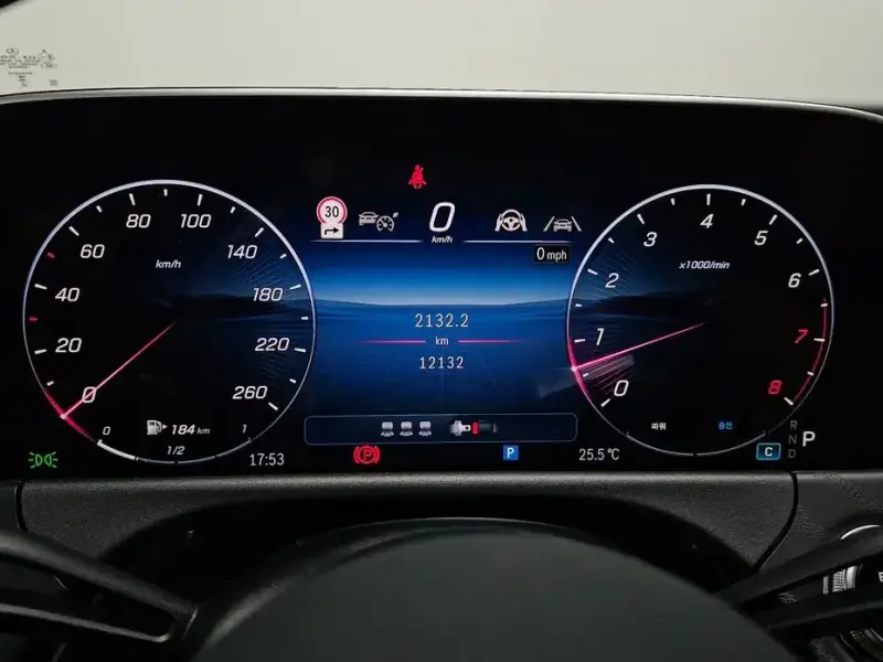 2025 Mercedes-Benz E-Класс с пробегом 12 132 км