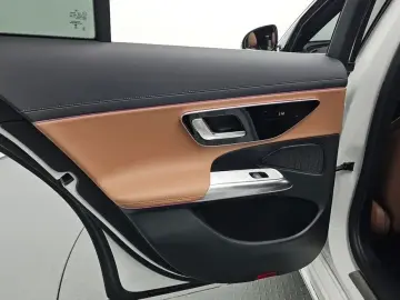2025 Mercedes-Benz E-Класс с пробегом 12 132 км