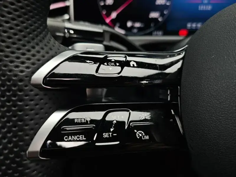 2025 Mercedes-Benz E-Класс с пробегом 12 132 км