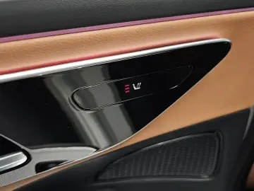 2025 Mercedes-Benz E-Класс с пробегом 12 132 км