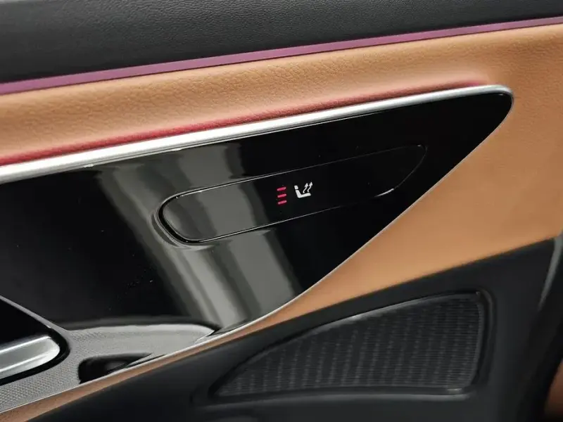 2025 Mercedes-Benz E-Класс с пробегом 12 132 км