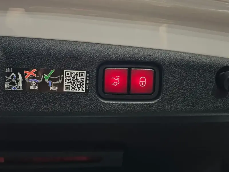 2025 Mercedes-Benz E-Класс с пробегом 12 132 км