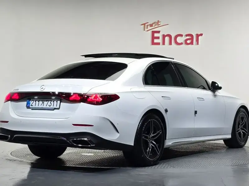 2025 Mercedes-Benz E-Класс с пробегом 5 793 км