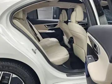 2025 Mercedes-Benz E-Класс с пробегом 9 076 км
