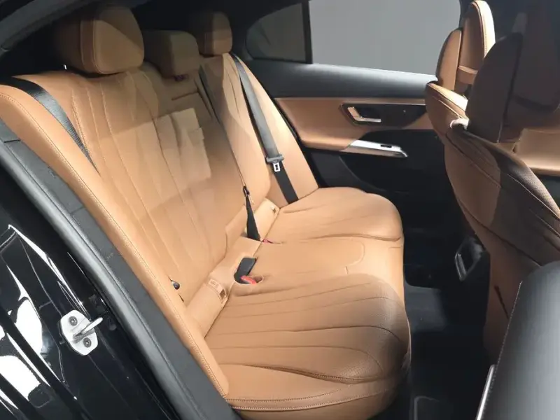 2025 Mercedes-Benz E-Класс с пробегом 8 075 км