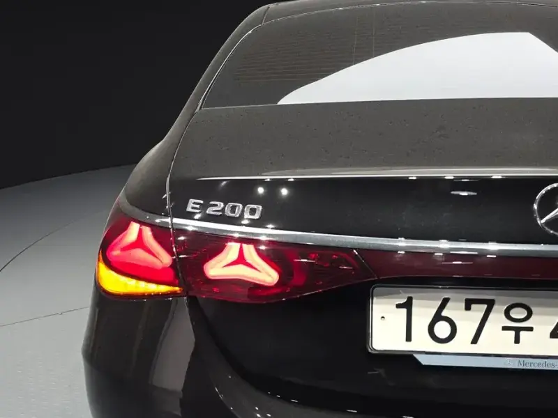 2025 Mercedes-Benz E-Класс с пробегом 8 075 км