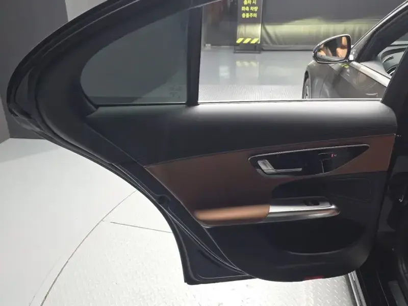 2025 Mercedes-Benz E-Класс с пробегом 8 075 км