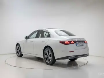 2025 Mercedes-Benz E-Класс с пробегом 1 100 км