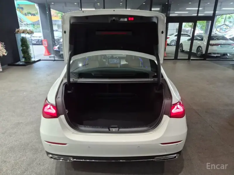 2026 Mercedes-Benz E-Класс с пробегом 1 330 км