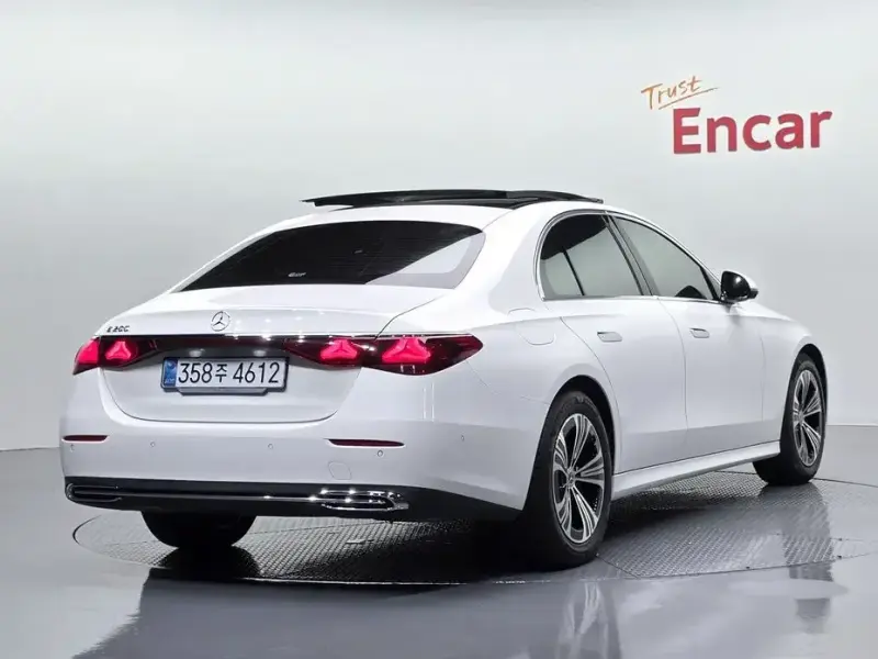 2024 Mercedes-Benz E-Класс с пробегом 46 592 км