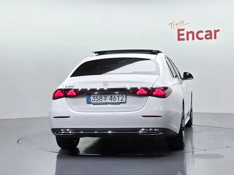 2024 Mercedes-Benz E-Класс с пробегом 46 592 км