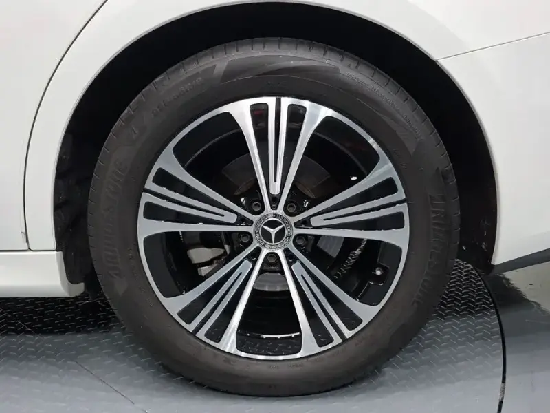 2024 Mercedes-Benz E-Класс с пробегом 46 592 км